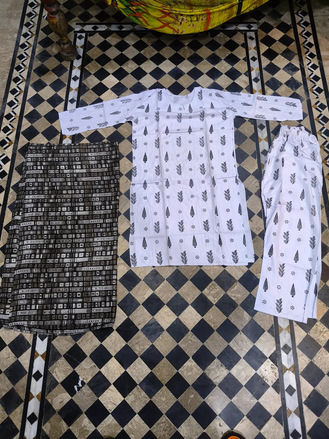3 Pcs Women's Stitched Printed Suit